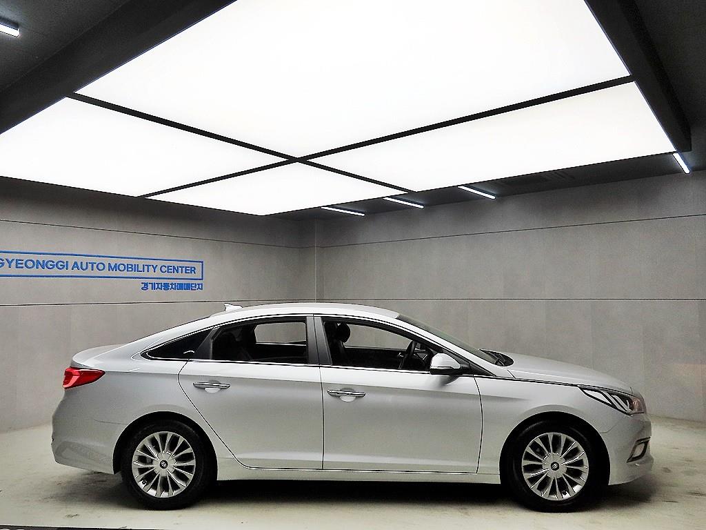 HYUNDAI Sonata - Vista 2