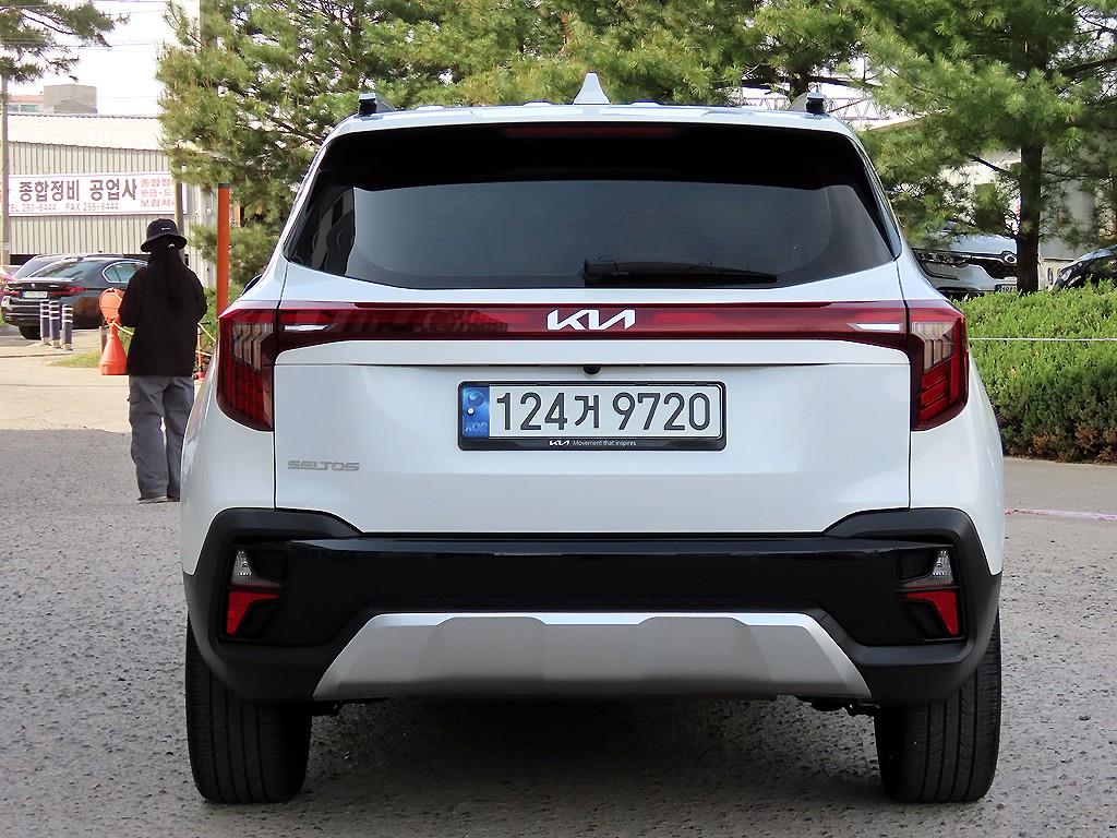 KIA Seltos - Vista 4
