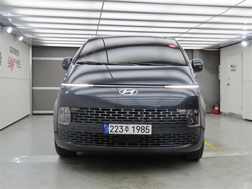 HYUNDAI Staria - Vista 2