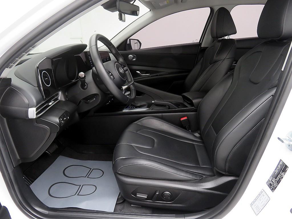 HYUNDAI Avante - Vista 6