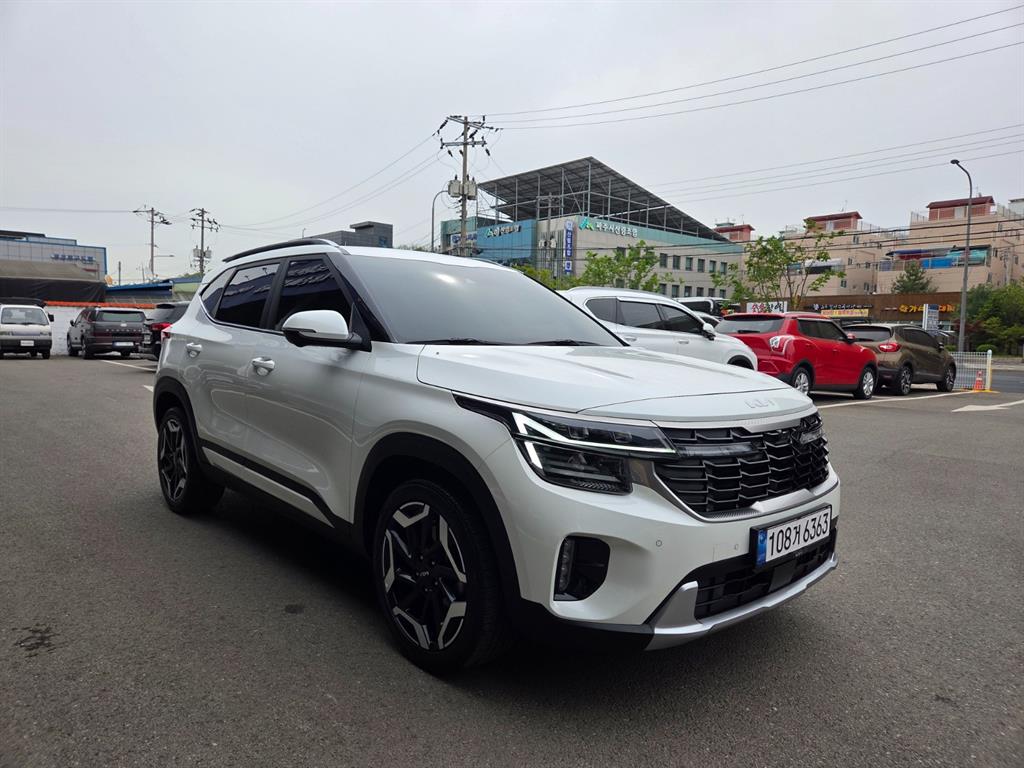 KIA Seltos - Vista 2