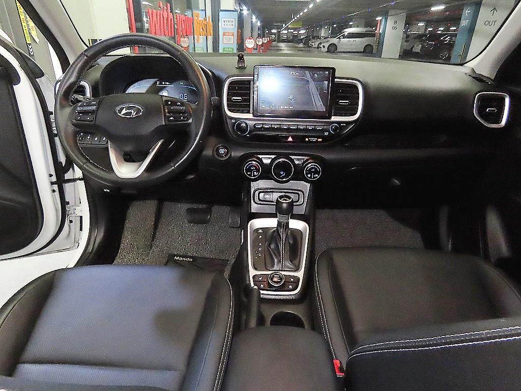 HYUNDAI Venue - Vista 10