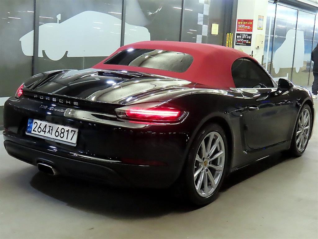 Porsche 718 - Vista 4