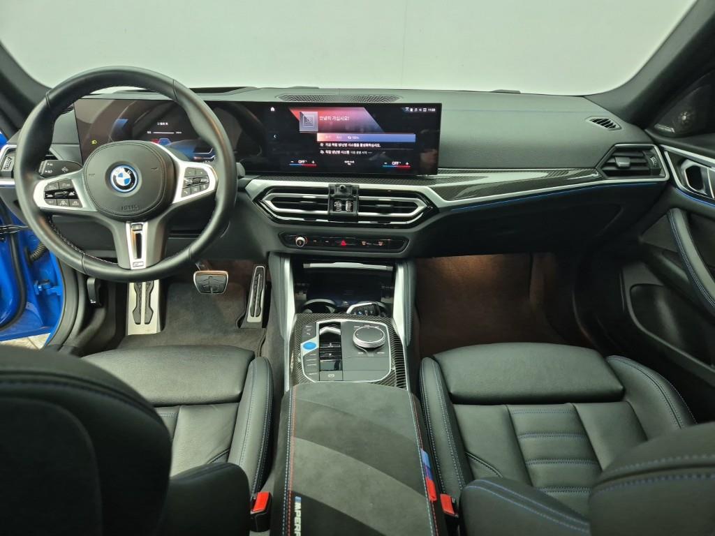 BMW i4 - Vista 5
