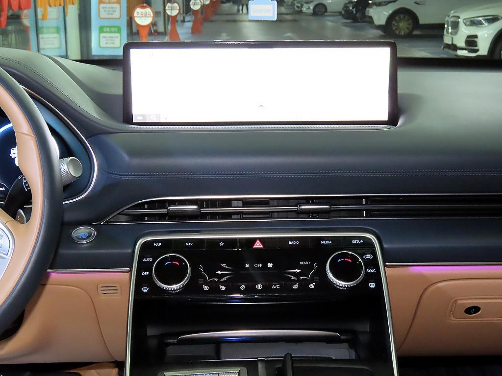 Genesis GV80 - Vista 11