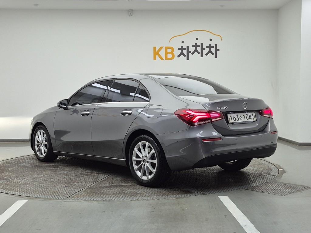 Mercedes Benz A Class - Vista 3