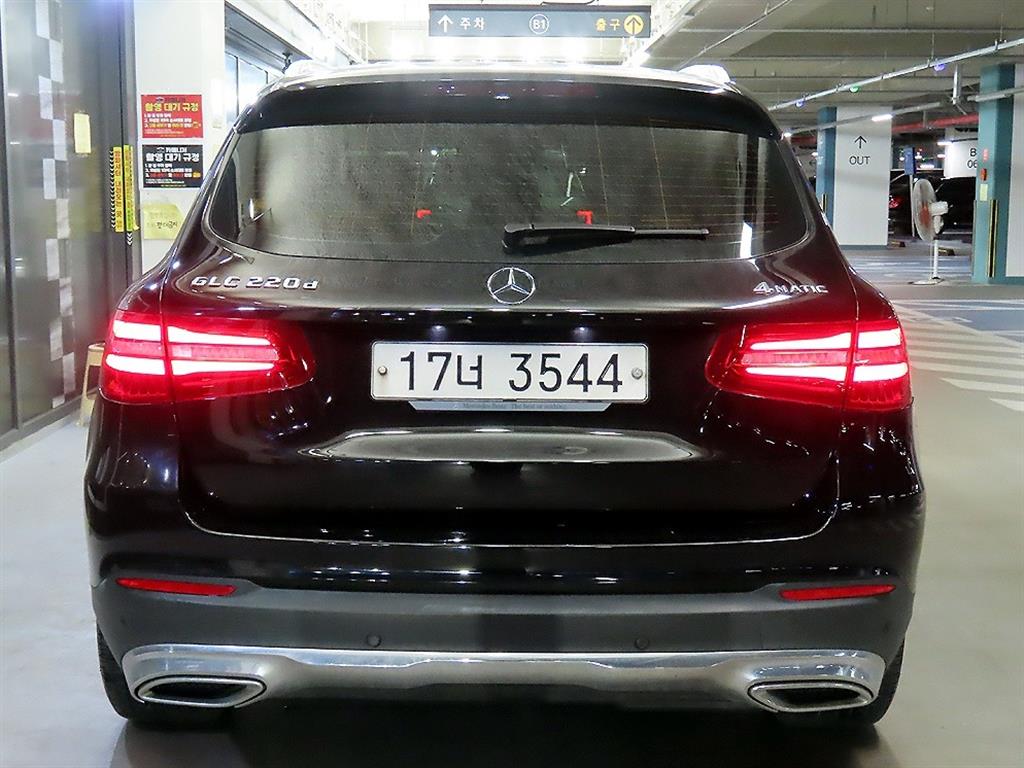 Mercedes Benz GLC Class - Vista 5
