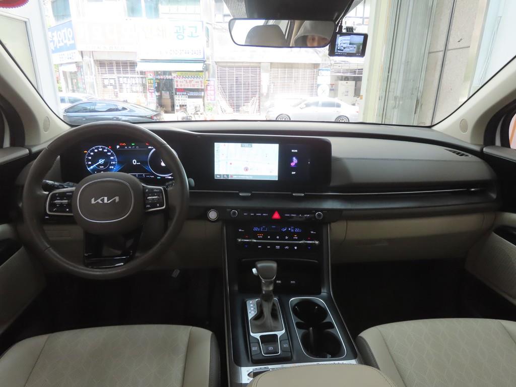 KIA Carnival - Vista 7