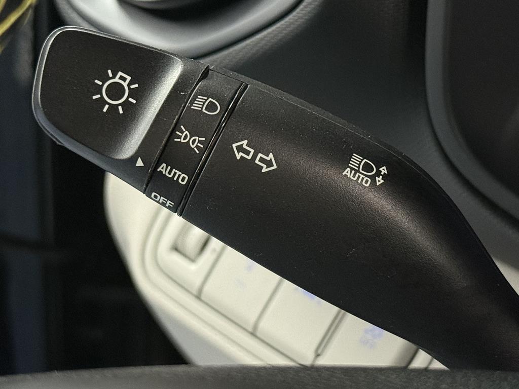 HYUNDAI Venue - Vista 12