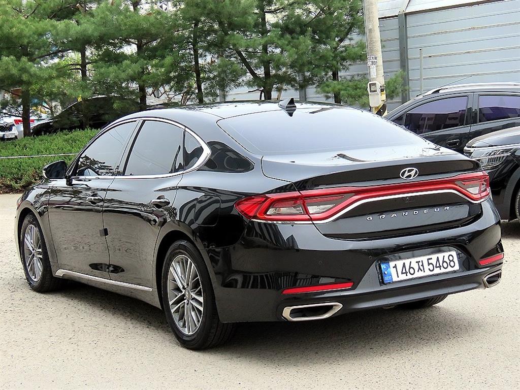 HYUNDAI Grandeur - Vista 3