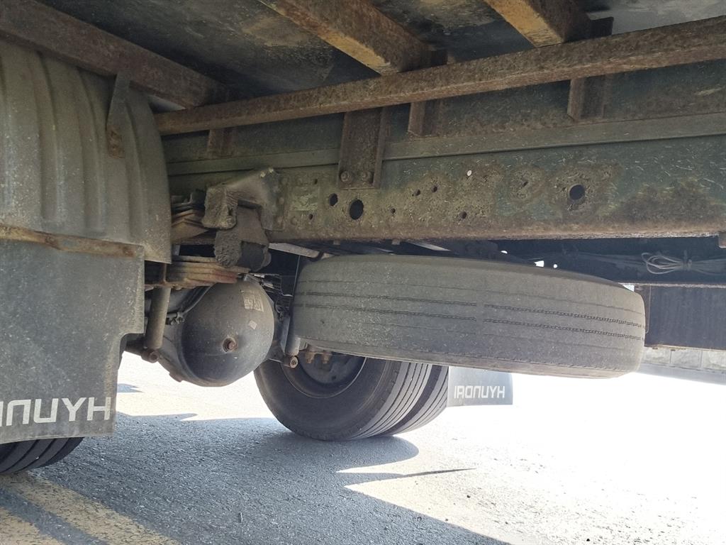 medium and large cargo truck 2014 Blanco - Importación desde Corea - HF Imports Iquique - Foto 17