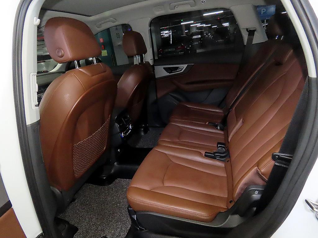 Audi Q7 - Vista 7