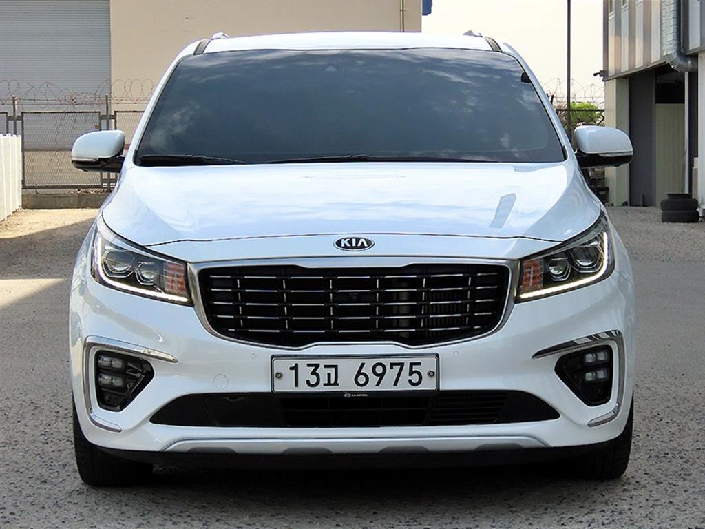 KIA Carnival 2019 Blanco - Importación desde Corea - HF Imports Iquique - Foto 1