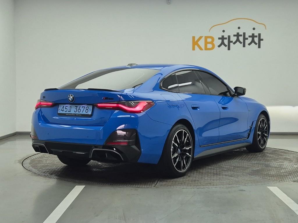 BMW i4 - Vista 4