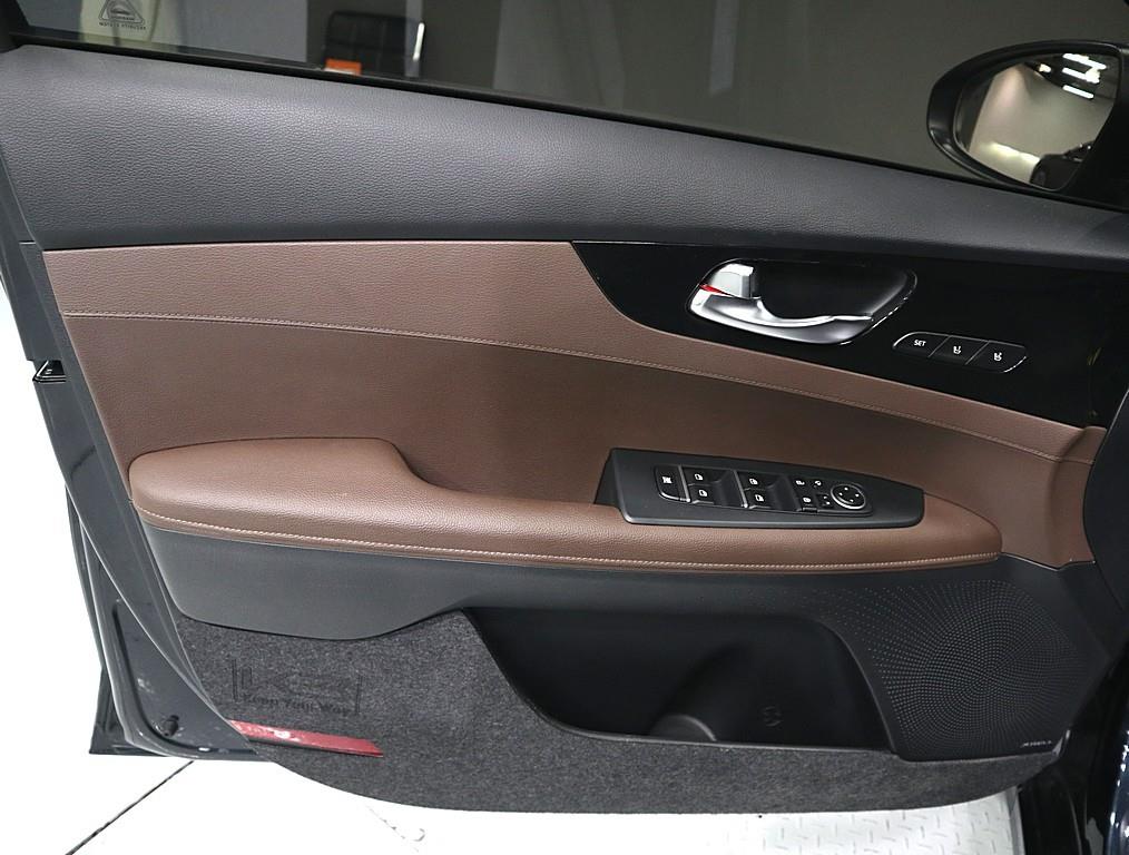 KIA K3 - Vista 8