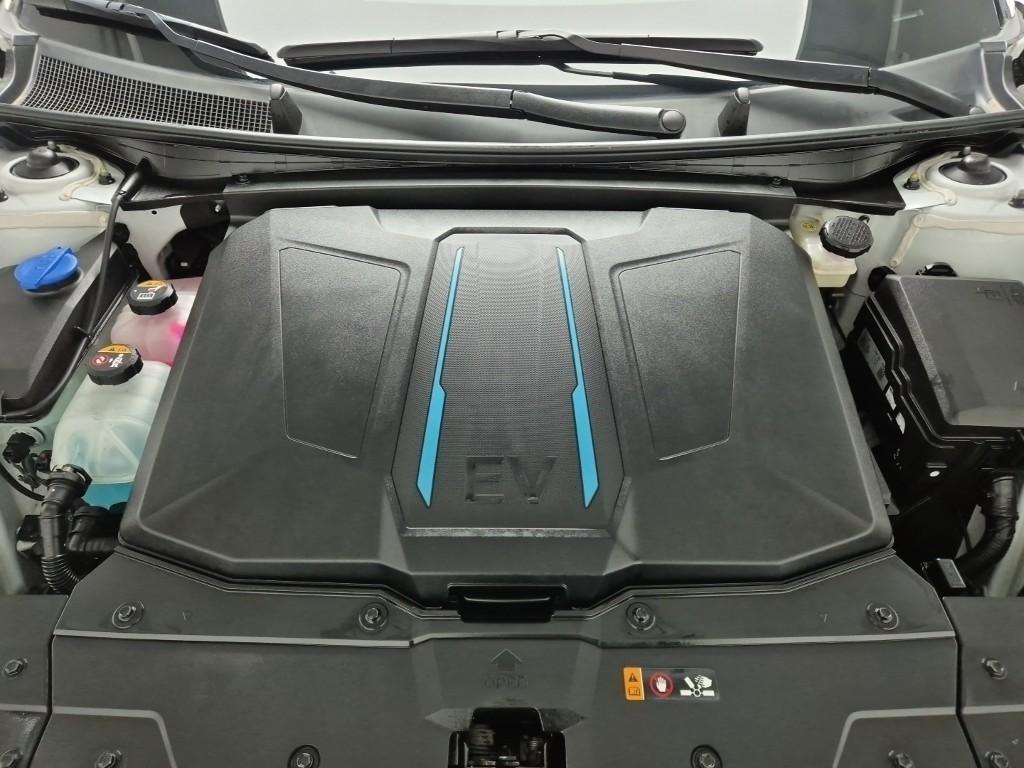 HYUNDAI Ioniq 5 - Vista 5