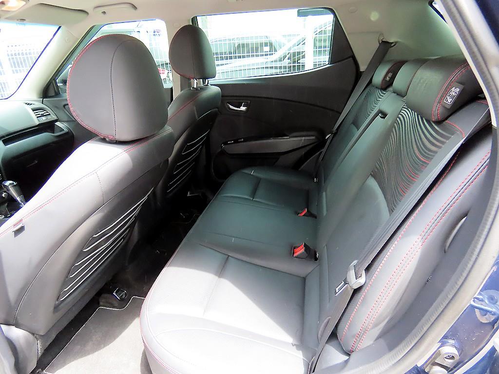 Ssangyong Tivoli - Vista 6