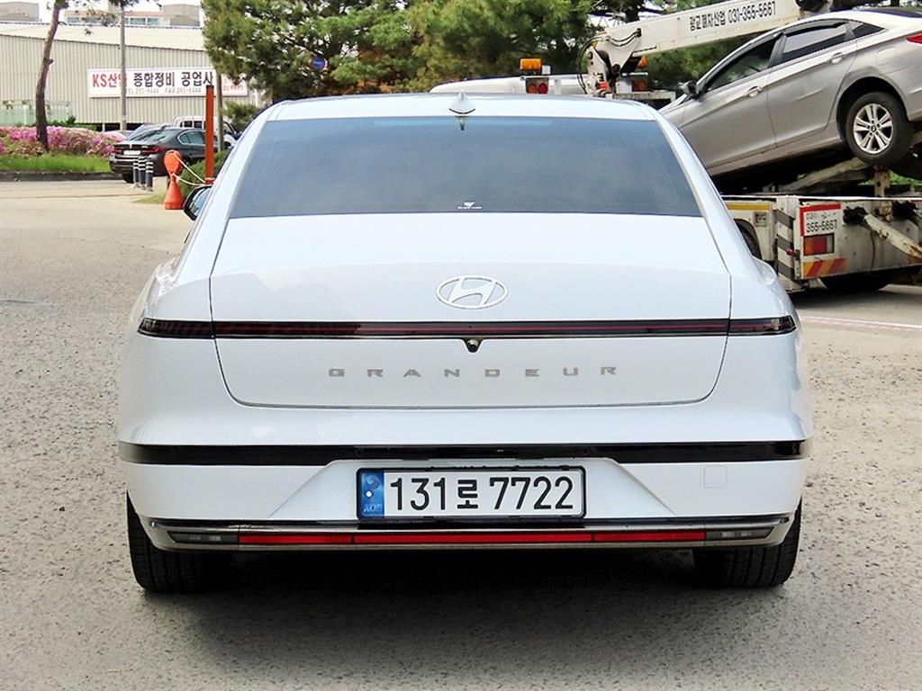 HYUNDAI Grandeur - Vista 4