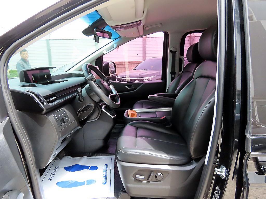 HYUNDAI Staria - Vista 5