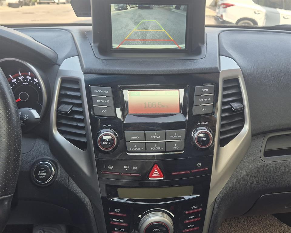 Ssangyong Tivoli 2015 Blanco - Importación desde Corea - HF Imports Iquique - Foto 18