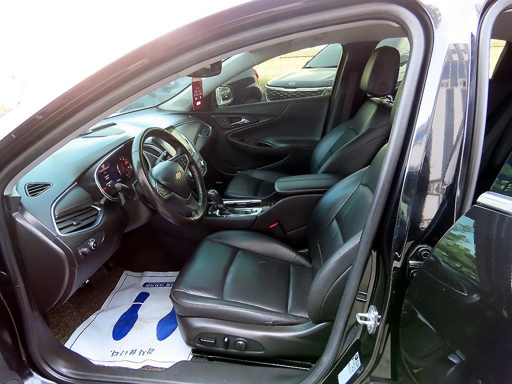 Chevrolet Malibu - Vista 5