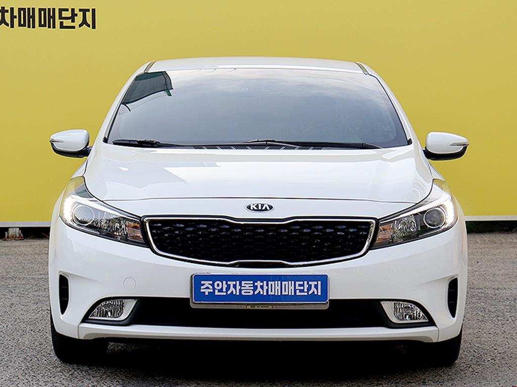 KIA K3 2016 the color of pearl - Importación desde Corea - HF Imports Iquique - Foto 1