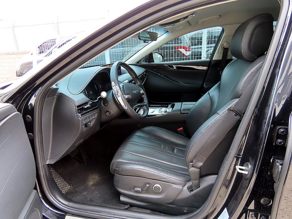 Genesis G80 - Vista 5