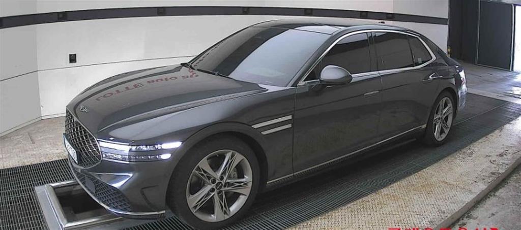Genesis G90 2022 Negro - Importación desde Corea - HF Imports Iquique - Foto 1
