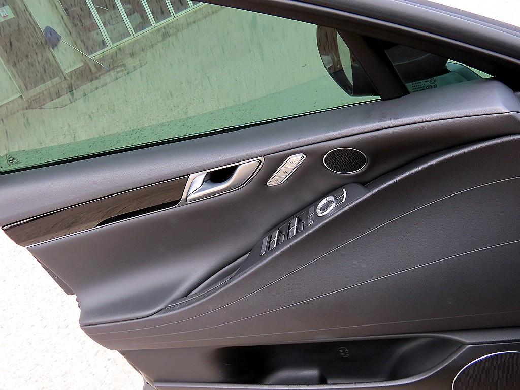 Genesis G80 - Vista 11