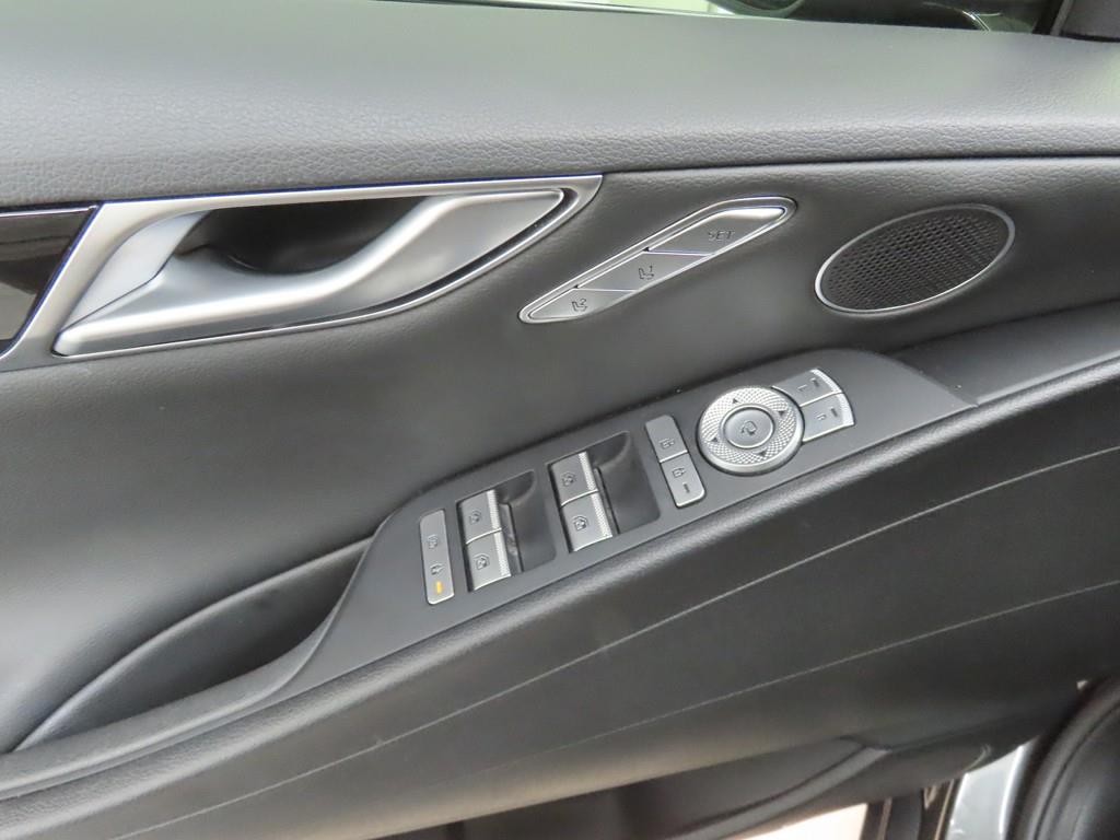 Genesis G80 - Vista 10