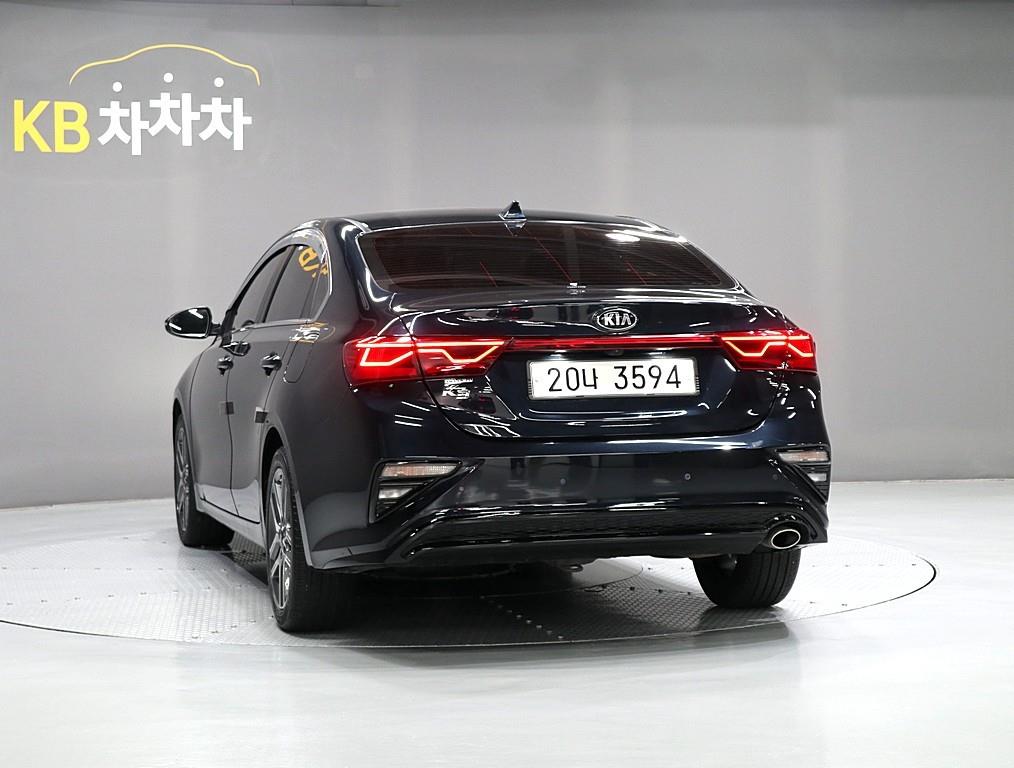 KIA K3 - Vista 4