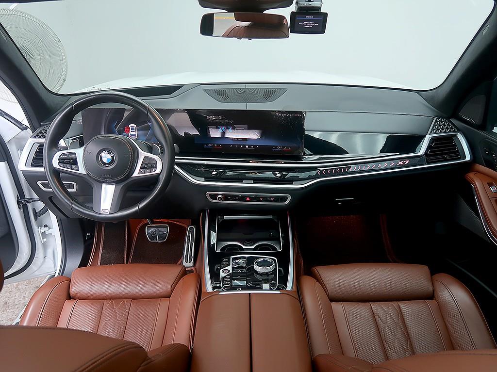 BMW X7 - Vista 9