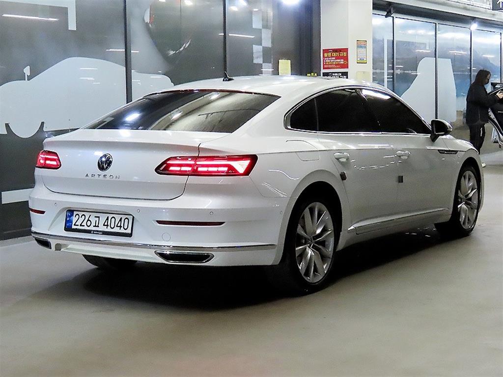 Volkswagen Arteon - Vista 4