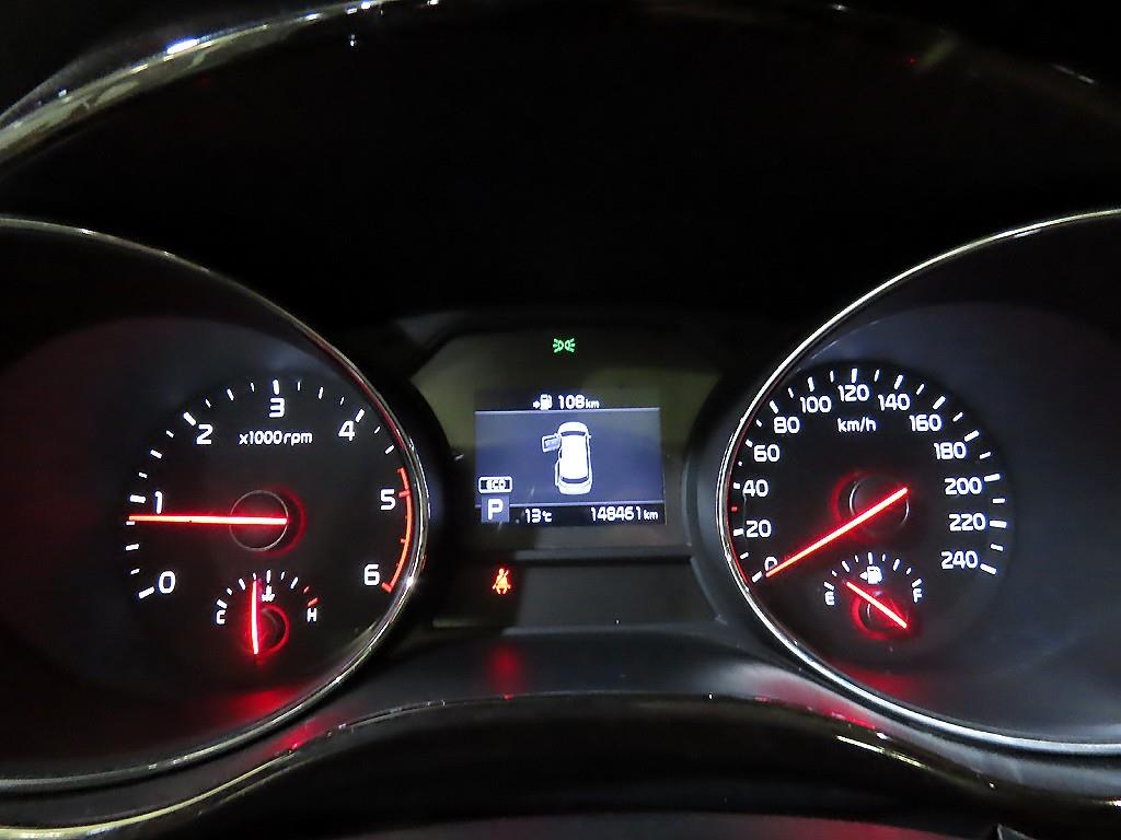 KIA Carnival - Vista 9