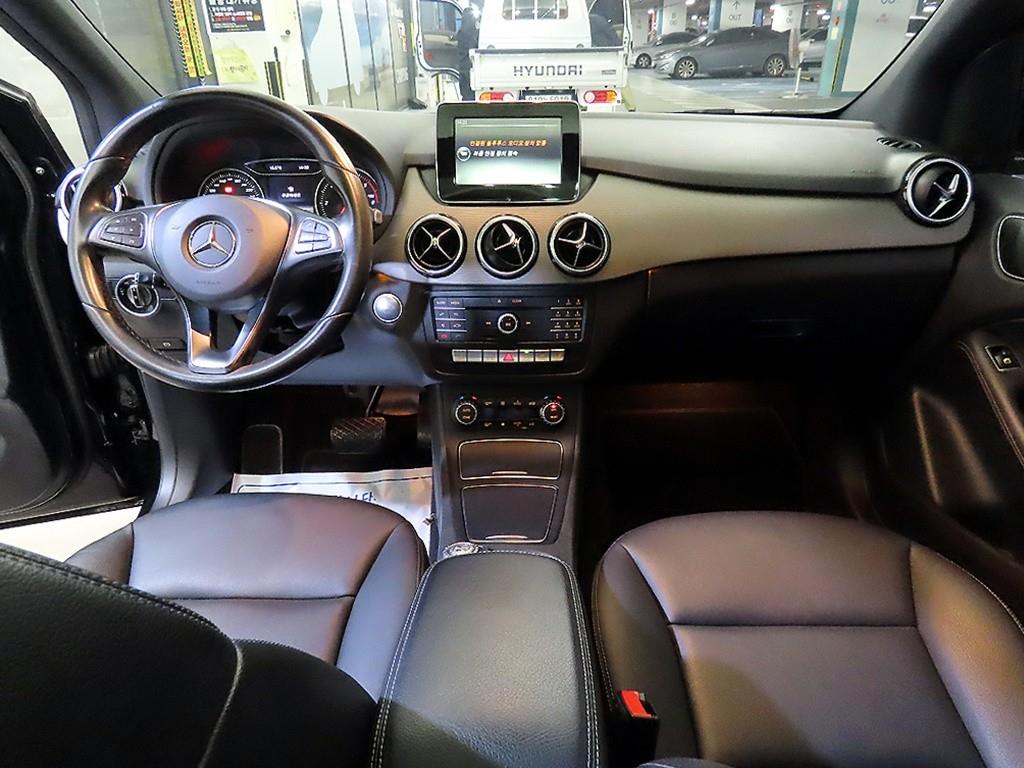 Mercedes Benz B Class (MY B) - Vista 10