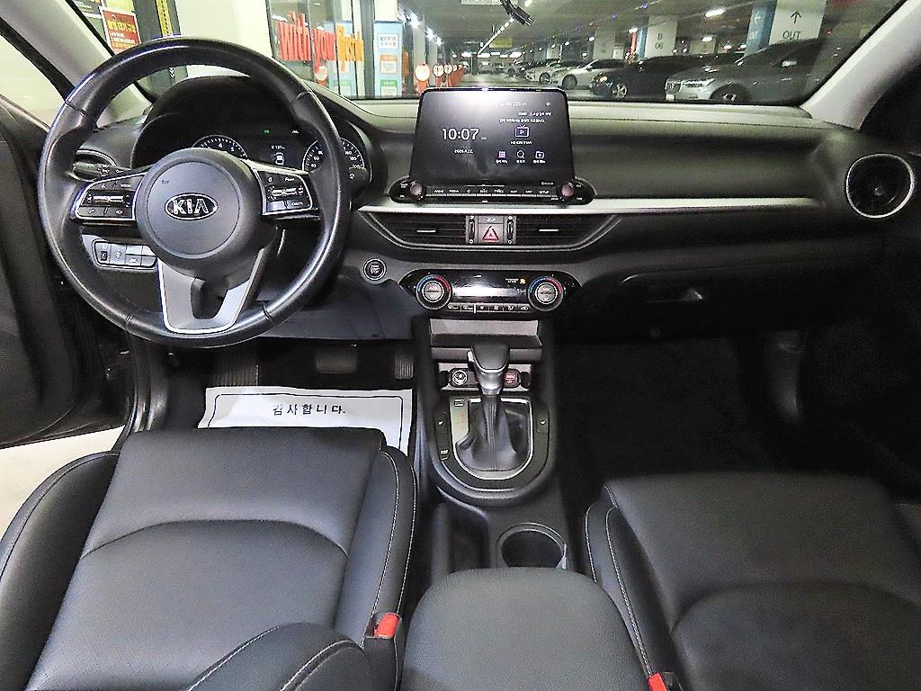 KIA K3 - Vista 10