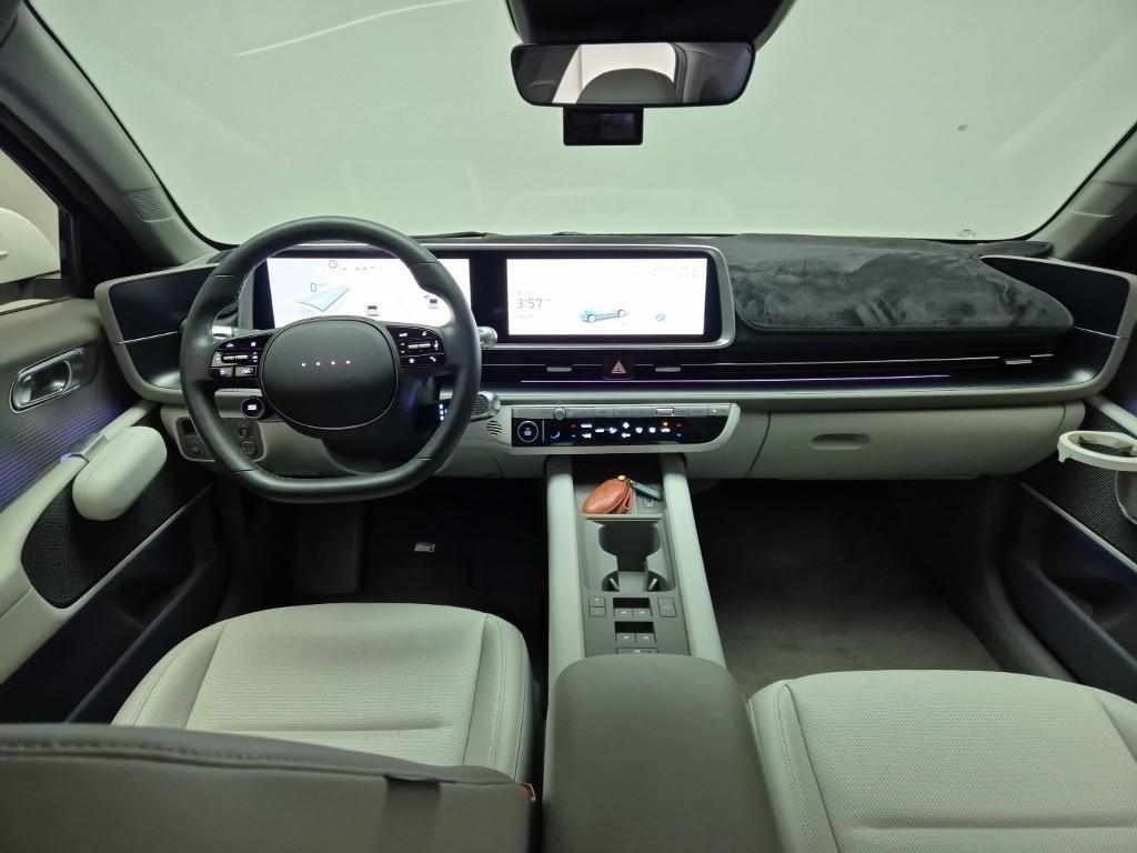 HYUNDAI Ioniq 6 - Vista 7