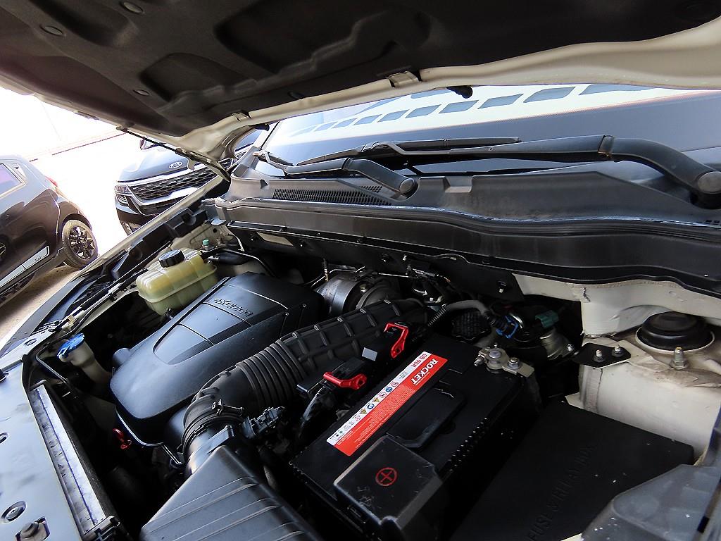 Ssangyong Korando 2015 Blanco - Importación desde Corea - HF Imports Iquique - Foto 19