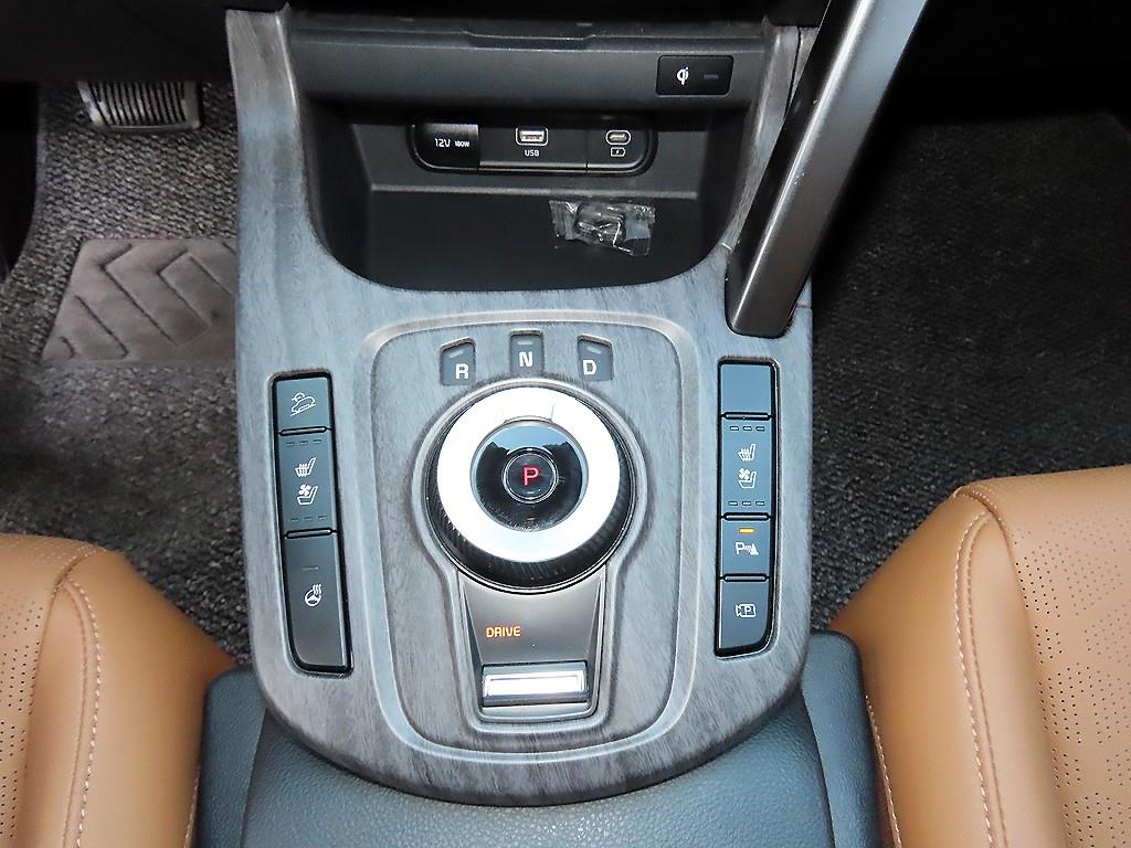KIA Seltos - Vista 10