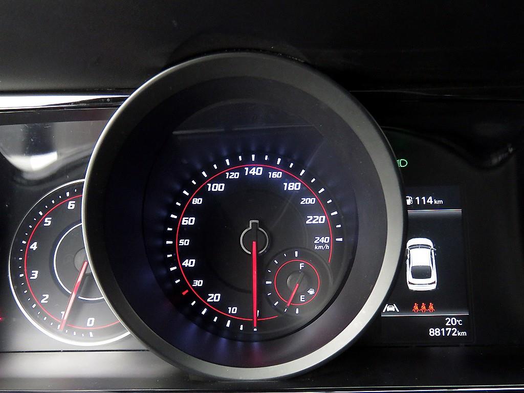 HYUNDAI Avante 2023 Blanco - Importación desde Corea - HF Imports Iquique - Foto 13