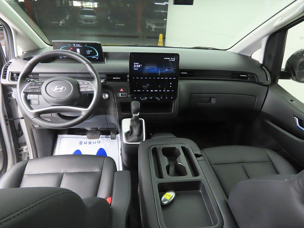 HYUNDAI Staria - Vista 7