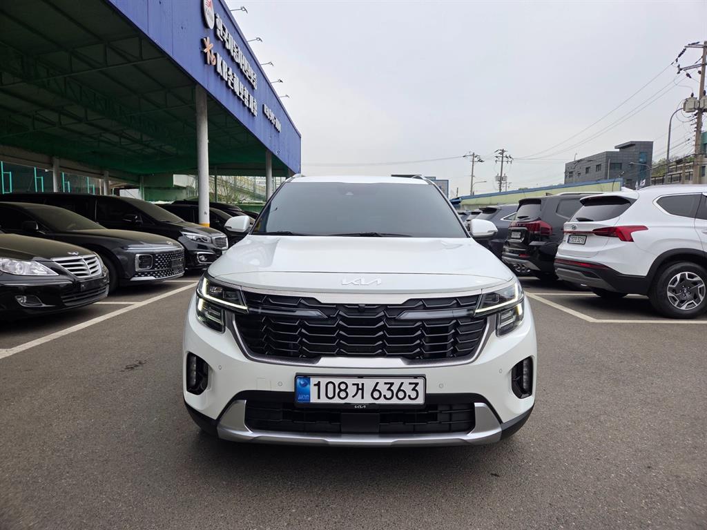 KIA Seltos 2023 Blanco - Importación desde Corea - HF Imports Iquique - Foto 1