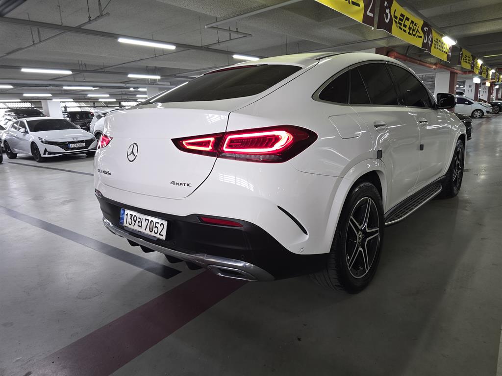 Mercedes Benz GLE Class - Vista 4