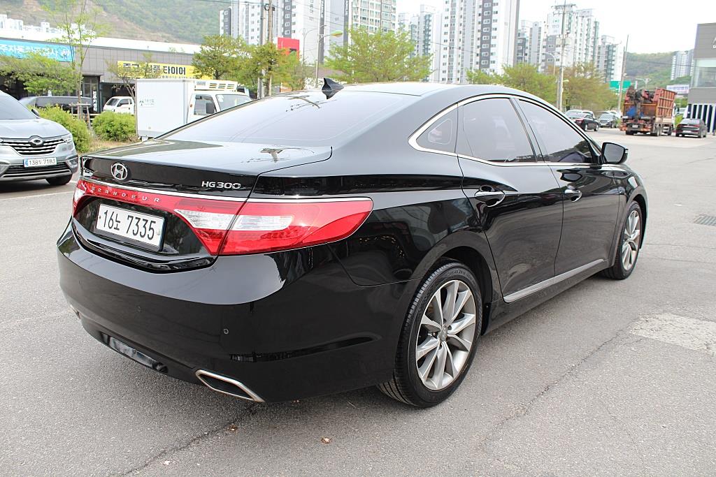 HYUNDAI Grandeur - Vista 4