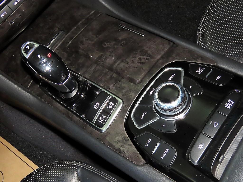 KIA K9 - Vista 12