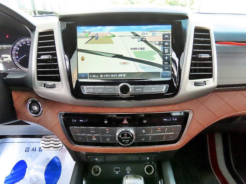 Ssangyong Rexton 2018 Blanco - Importación desde Corea - HF Imports Iquique - Foto 13