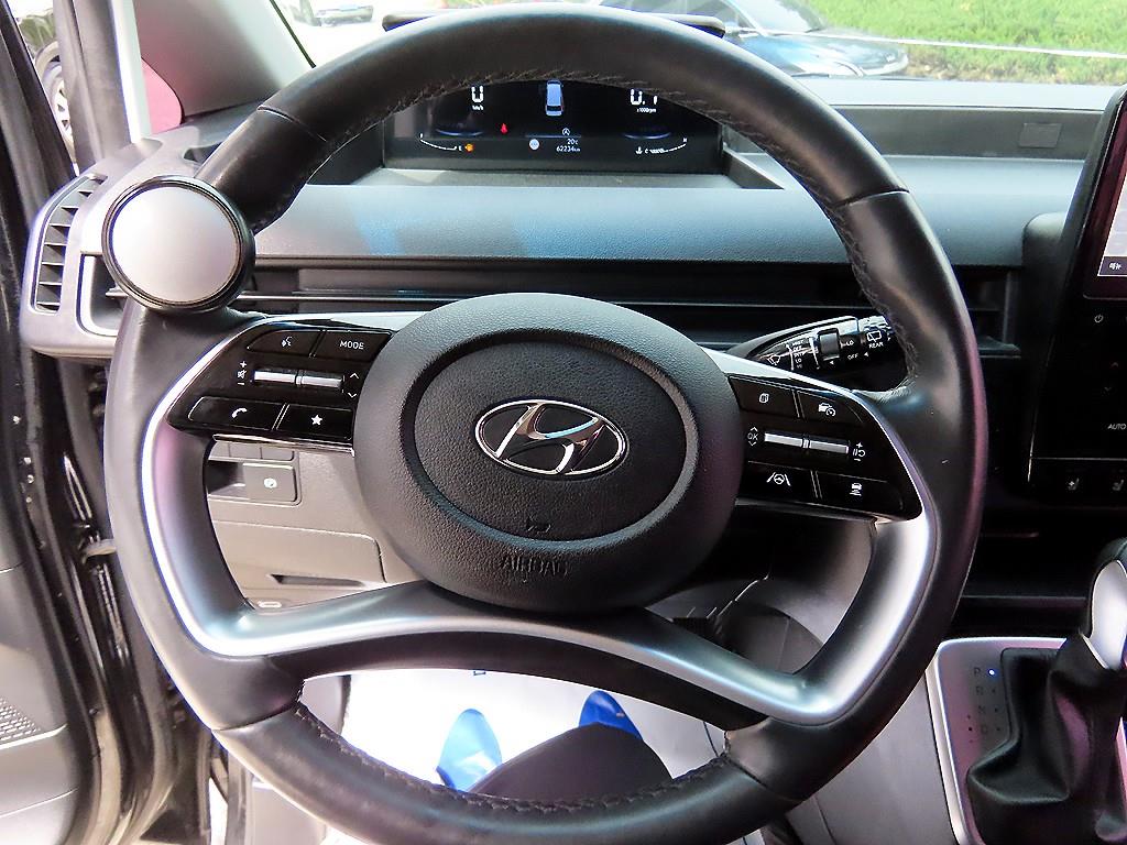 HYUNDAI Staria - Vista 8
