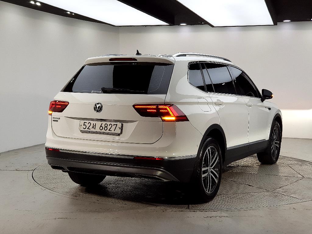 Volkswagen Tiguan - Vista 4