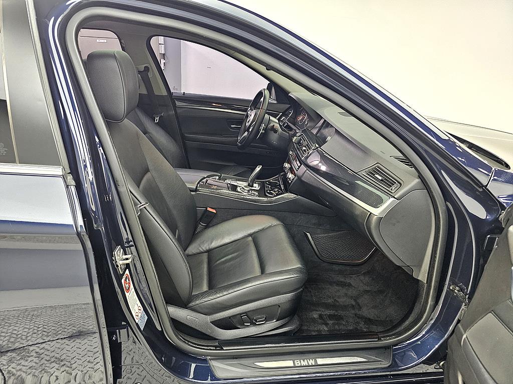 BMW 5 Series - Vista 11