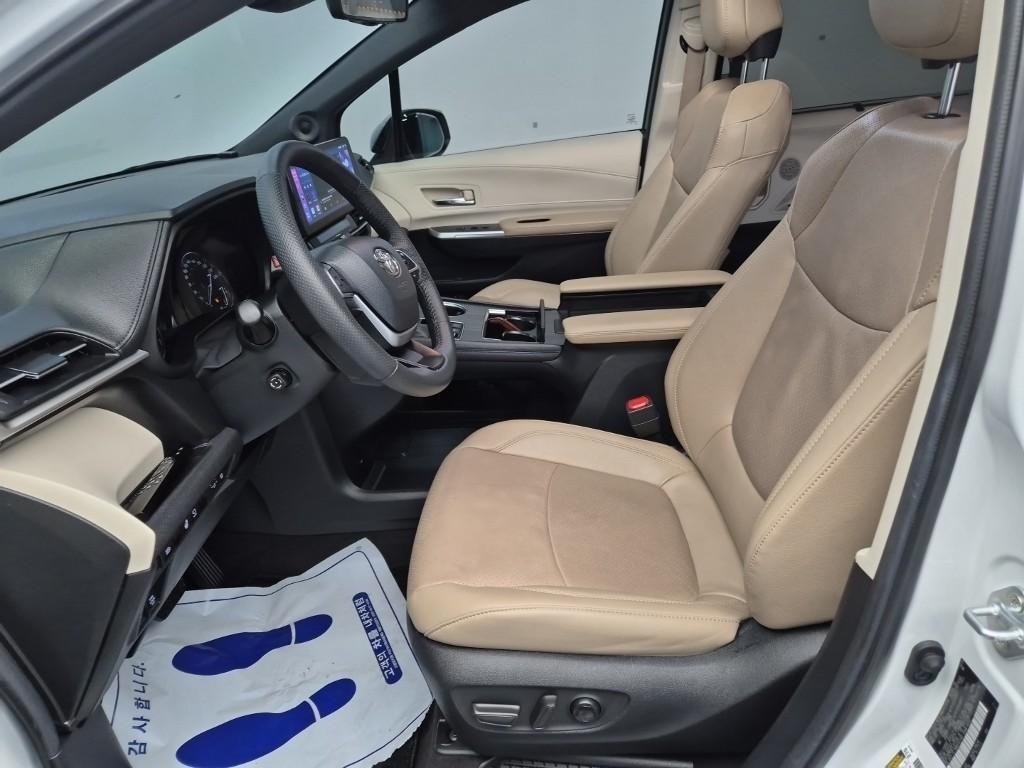 Toyota Siena - Vista 11